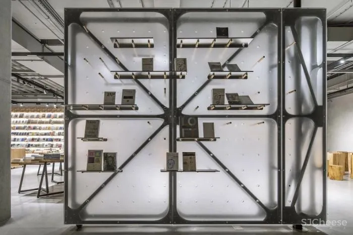 新作 嵌入旋转“结构” 无目的概念书店 罗宇杰工作室