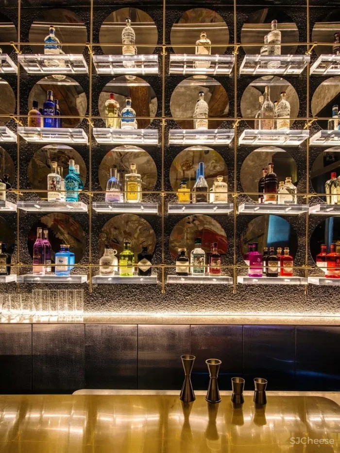 大小咖啡,北京前门店 / 余留地