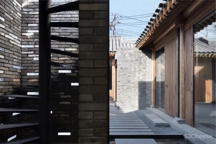 破旧大杂院改造成四合院民宿