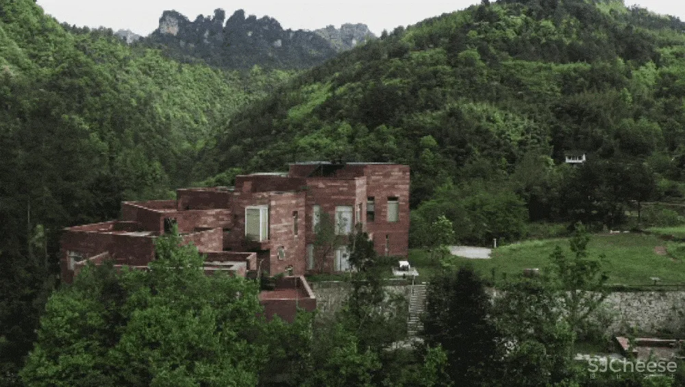 一对沪漂夫妻,回张家界造11层盒子屋,坐拥仙境最美景色