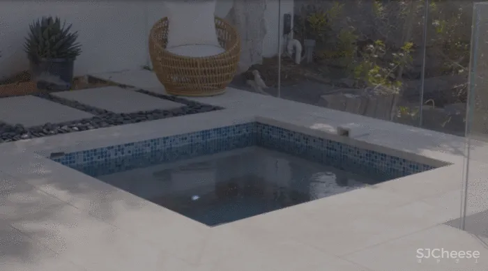 4.2亿比弗利山庄豪宅，1688㎡奢华内饰，光卫生间就14个！