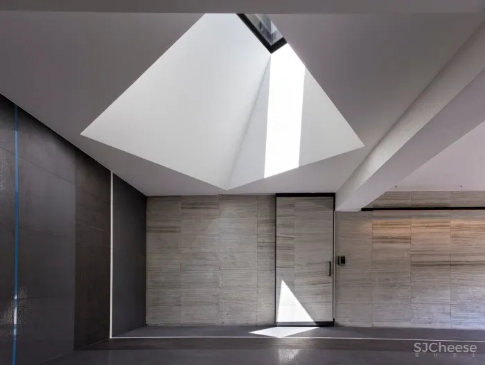 自由平面——台北220㎡复式豪宅︱水相设计