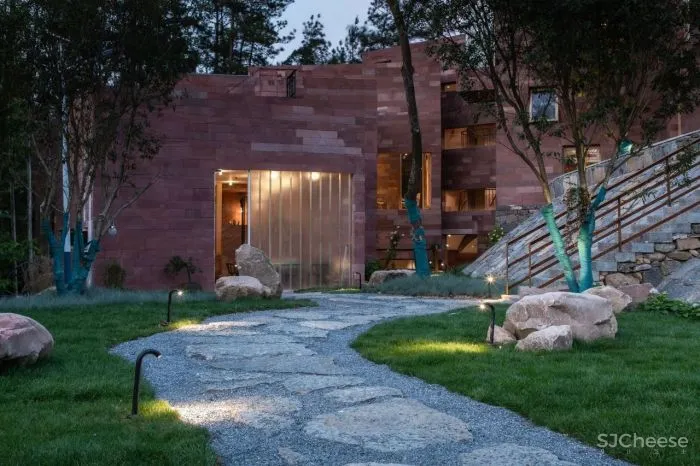 一对沪漂夫妻,回张家界造11层盒子屋,坐拥仙境最美景色