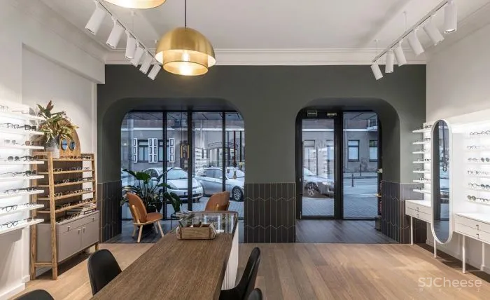 一个温馨家庭的氛围眼镜店设计