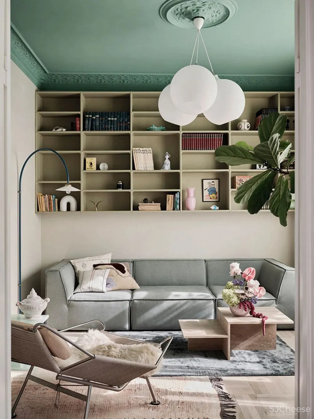 哥本哈根春天色彩柔和的斯堪的纳维亚时尚公寓