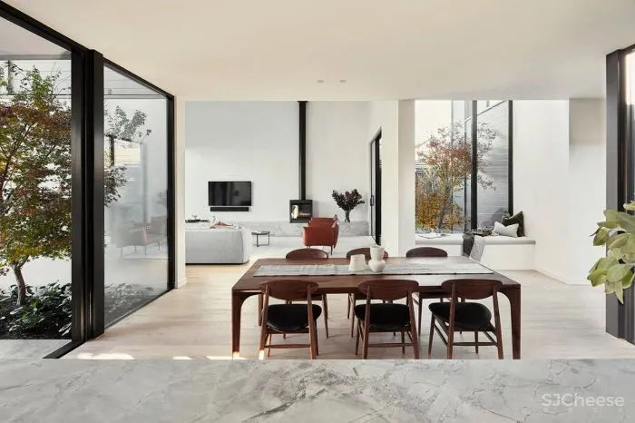 Webster 墨尔本住宅的自然平静