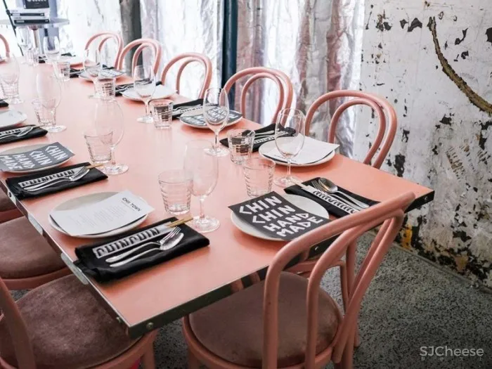 首发 | George Livissianis设计,Chin Chin +DOLPHIN 餐厅