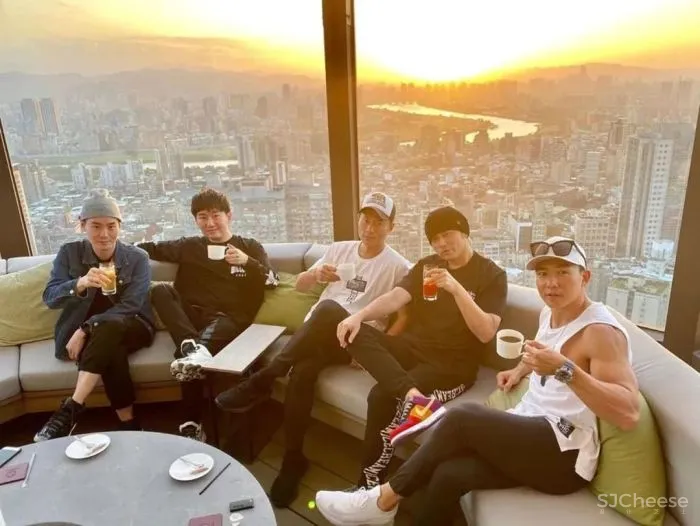 走进周杰伦的豪宅！1.4亿豪华大平层，坐拥台北全景，周董霸气直言：我家没邻居