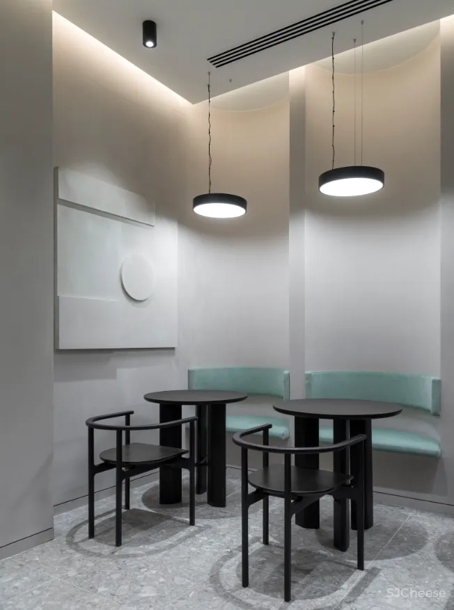 在办公室就能体验登陆太空，竟然有点炫酷！996也能愉快工作了？