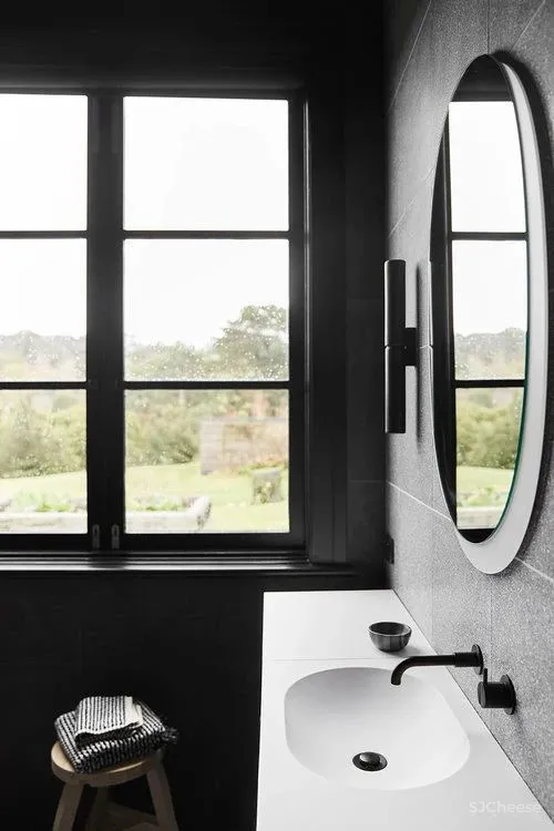 经典黑白的独栋别墅，让家沉淀时光的优雅！