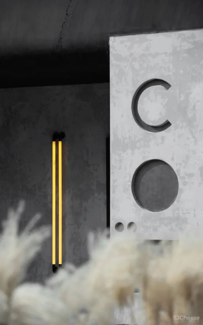 Topworks Lab×CREM@:潮玩运输计划