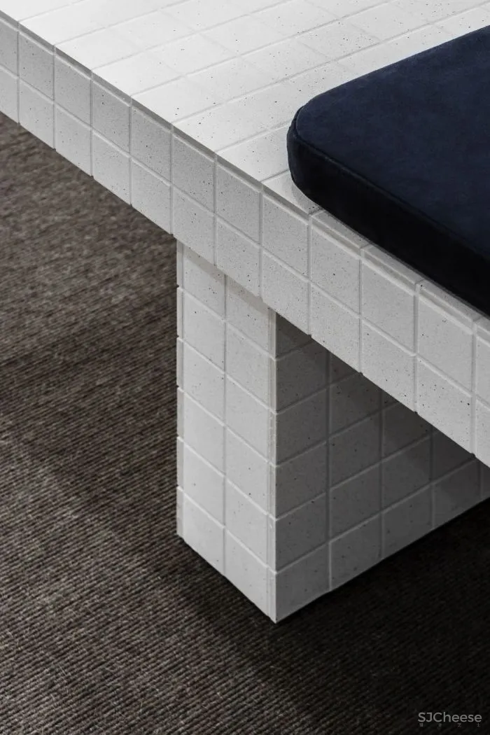 VIKTORIA - WOODS CHADSTONE FLAGSHIP BY GOLDEN.