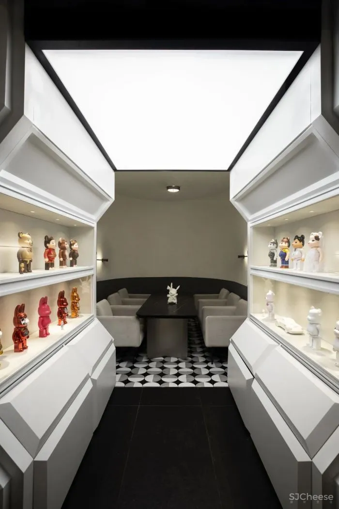 Topworks Lab×CREM@:潮玩运输计划