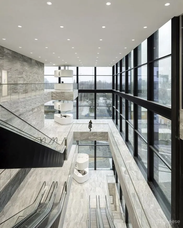 新阿姆斯特丹法院 荷兰最大、最权威的法院