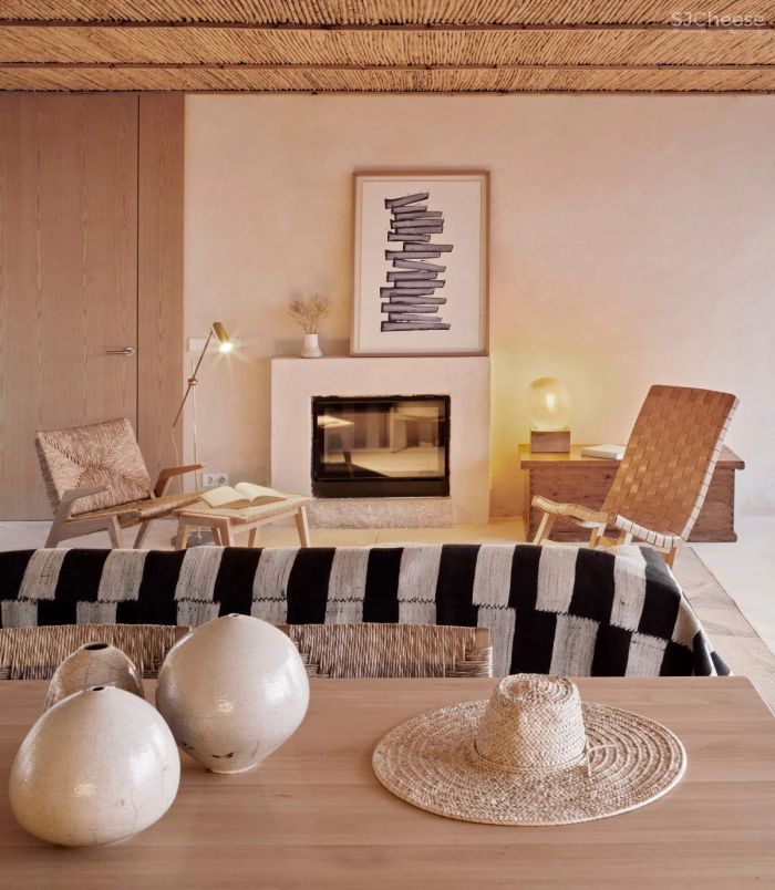 OHLAB-西班牙乡野里的复古电影屏幕!