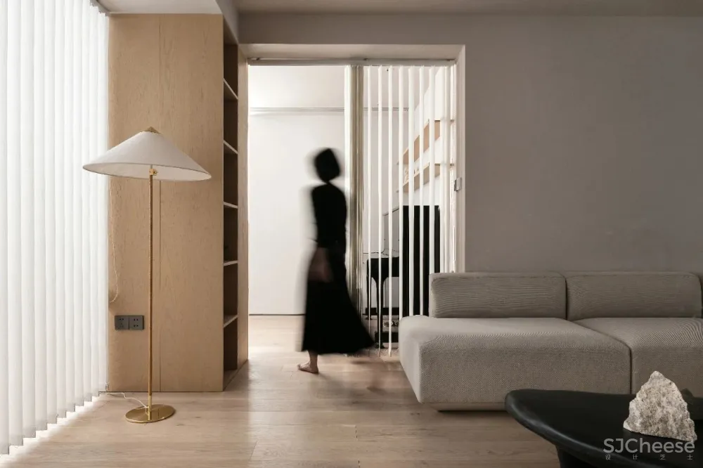 130㎡禅意居所,竖百叶与原木太美了!