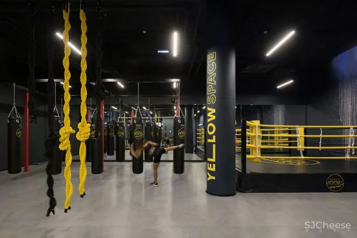 运动的不同维度 莫斯科Kometa Black健身俱乐部