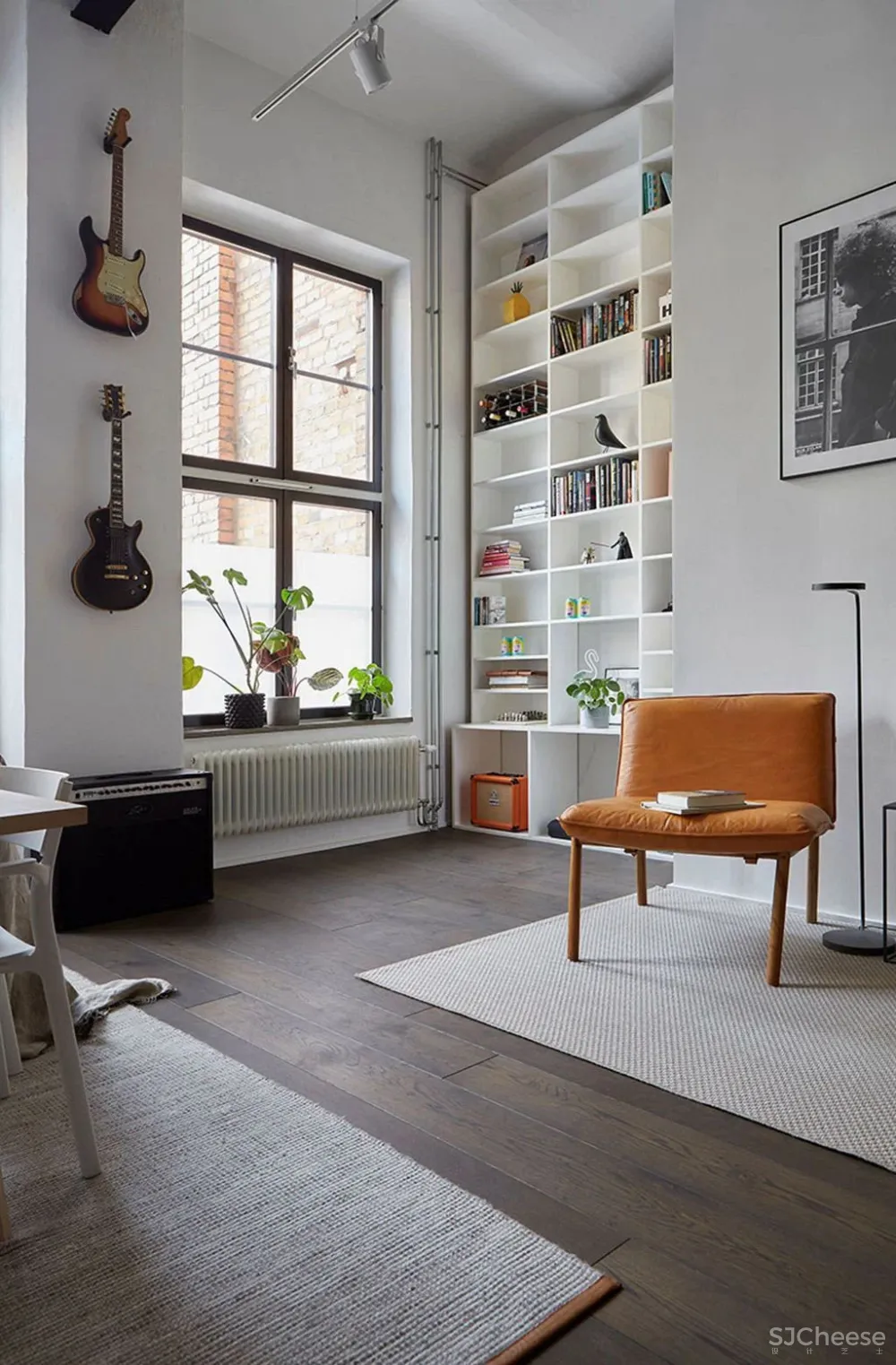 一位女性音乐家在斯德哥尔摩的夹层阁楼公寓（64平方米）