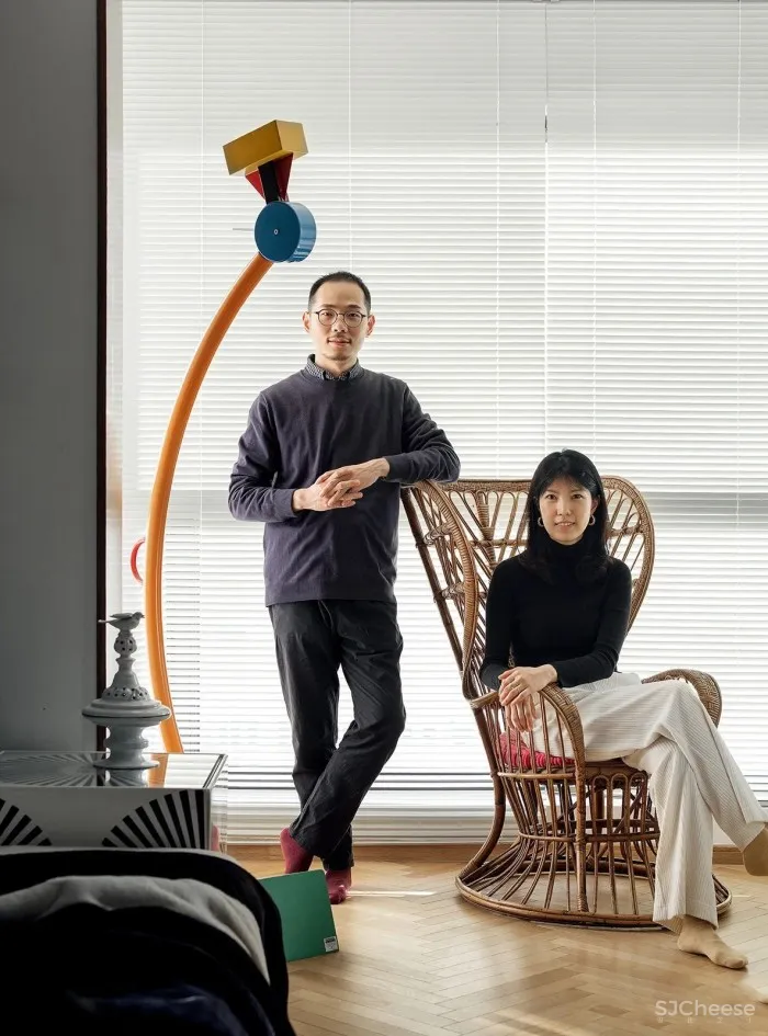 他用时装造型的技巧,在北京造出一只百变“魔盒”