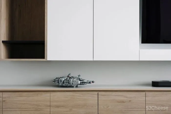 如何完善黑色，白色，木质-灰色调色板