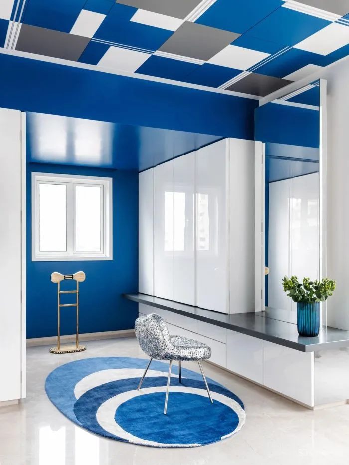 混合文化对冲的公寓,碰撞出鲜艳的艺术美感!