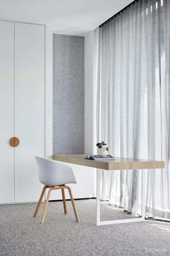 因为有了它,2000多平黑白灰的极简大宅,竟然没那么高冷了!