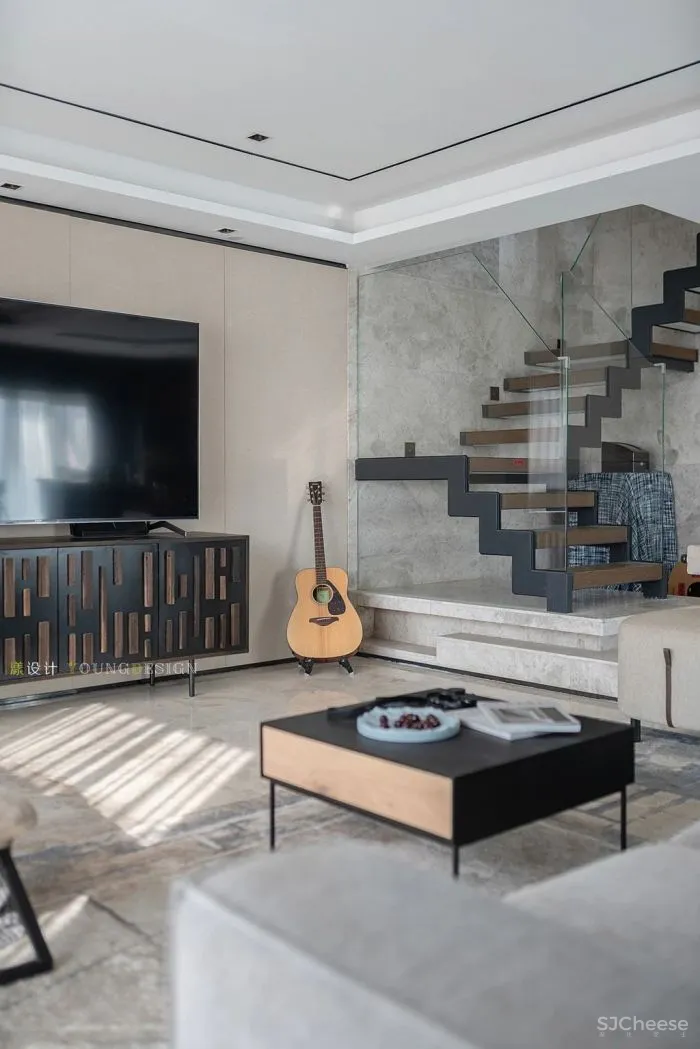 160㎡现代，深色端庄空间，简约舒适家具，营造出成熟稳重气质