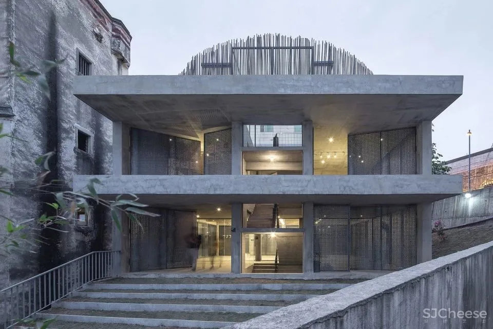 会“呼吸”的多米诺展馆 深圳大学 本原设计研究中心