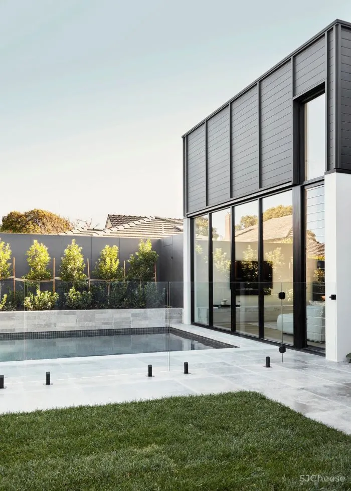 Webster 墨尔本住宅的自然平静