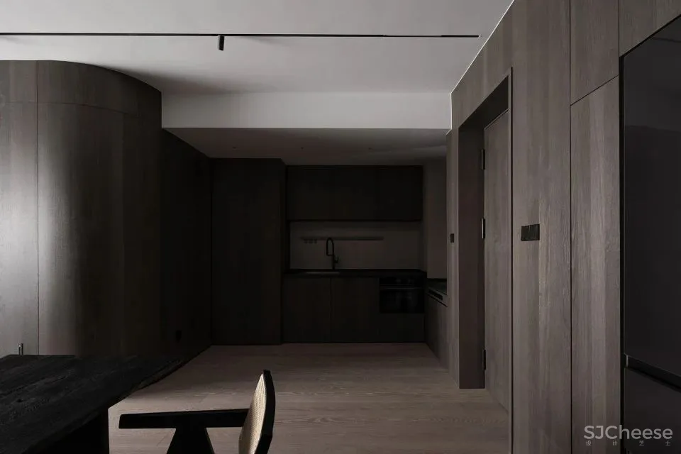 新作 塑造幽暗静谧的沉浸式住宅 一间静室 一点设计