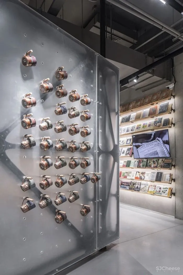 新作 嵌入旋转“结构” 无目的概念书店 罗宇杰工作室