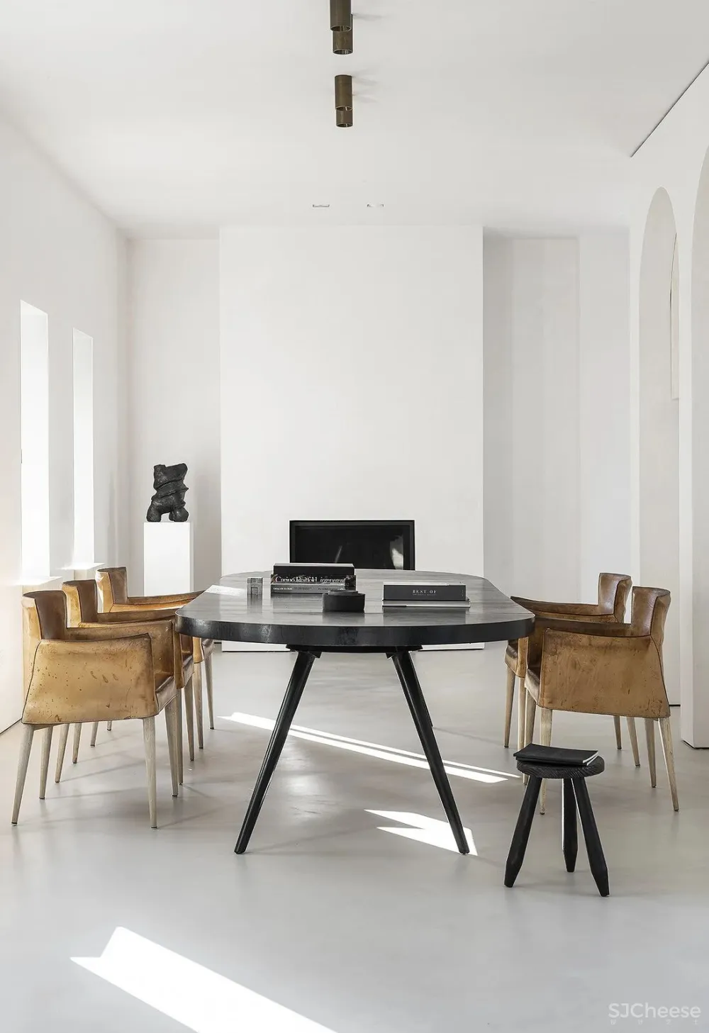 330㎡极简白大宅,拱形元素的高级玩法