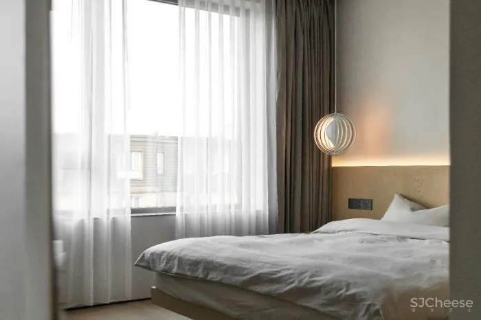 130㎡禅意居所,竖百叶与原木太美了!