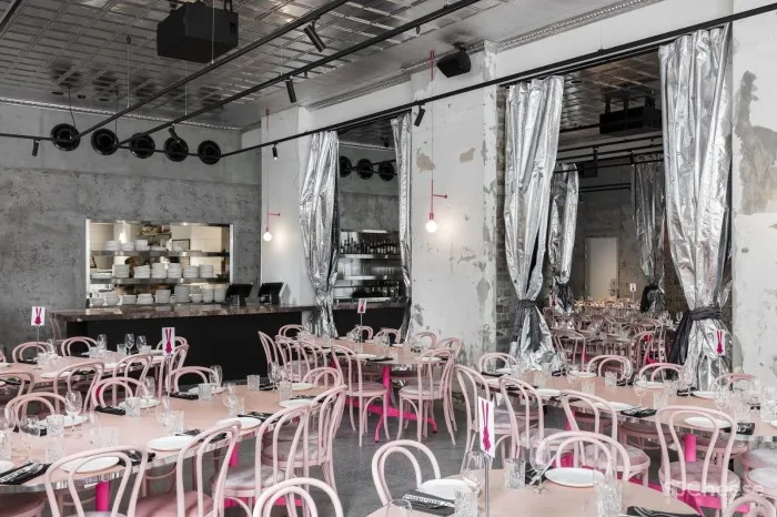 首发 | George Livissianis设计,Chin Chin +DOLPHIN 餐厅