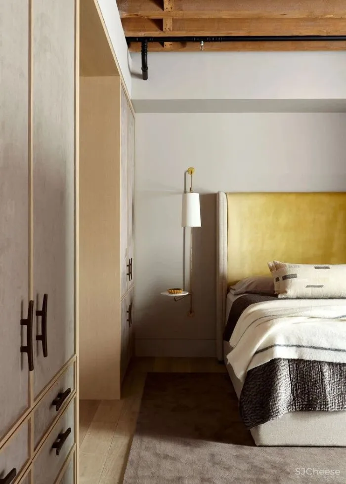 Kevin Dumais 低调奢华,一场来自中世纪的邂逅