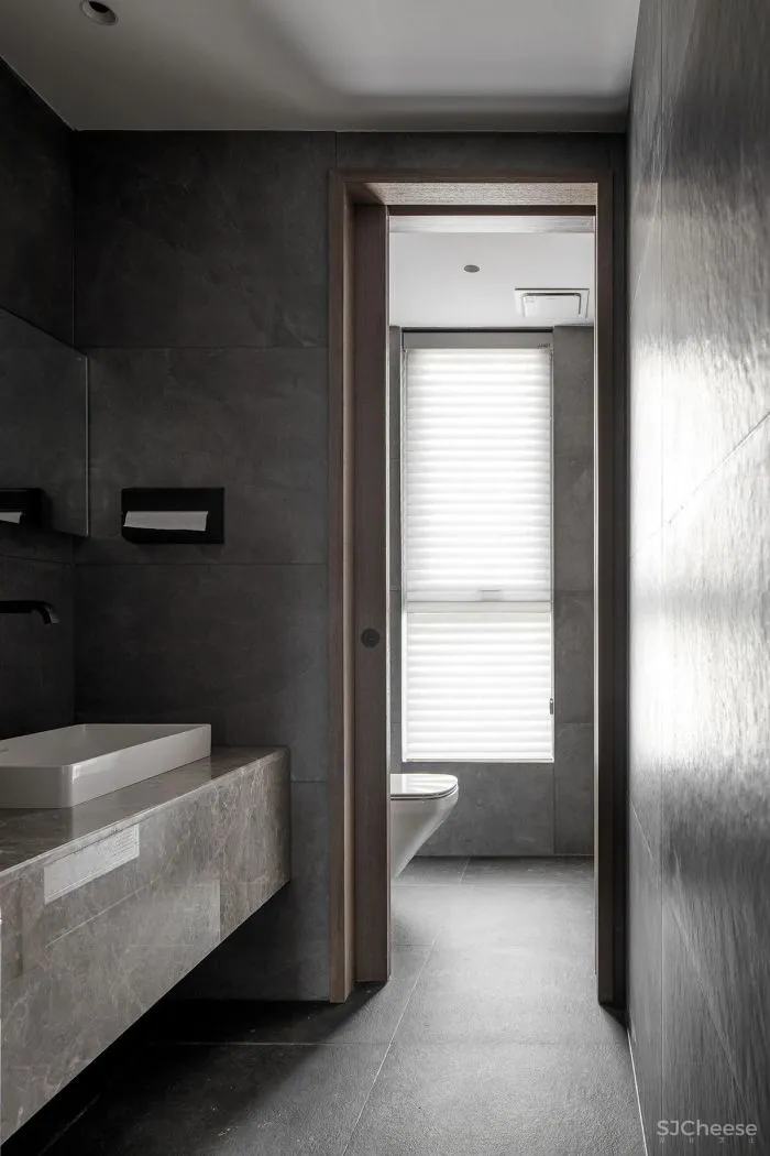 境壹设计丨 暗调咖啡,130㎡奢享一人居