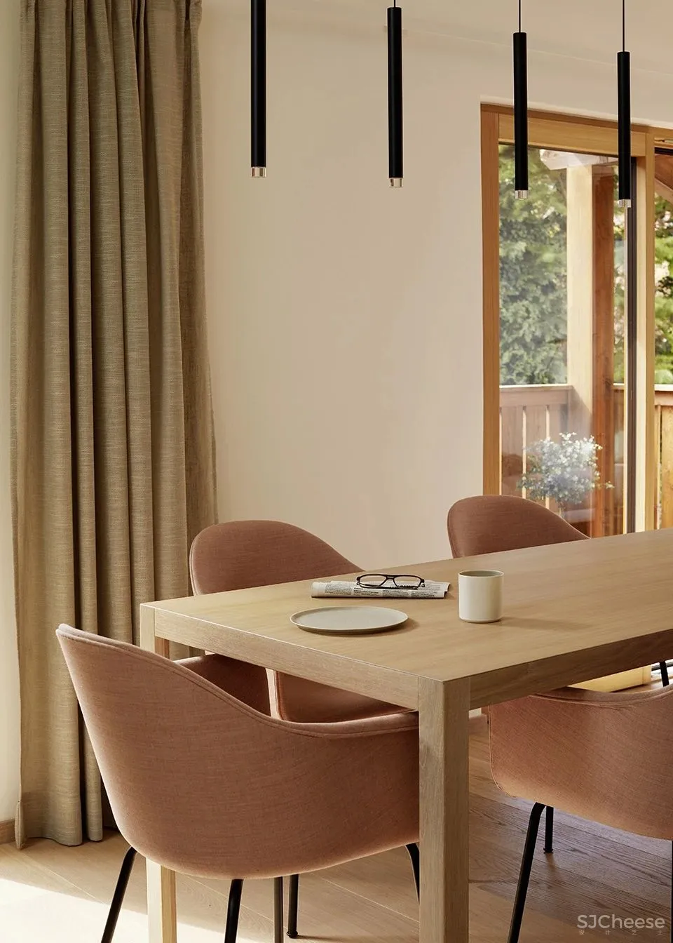 每一处都洒满阳光?这个原木系公寓绝对是你的菜!