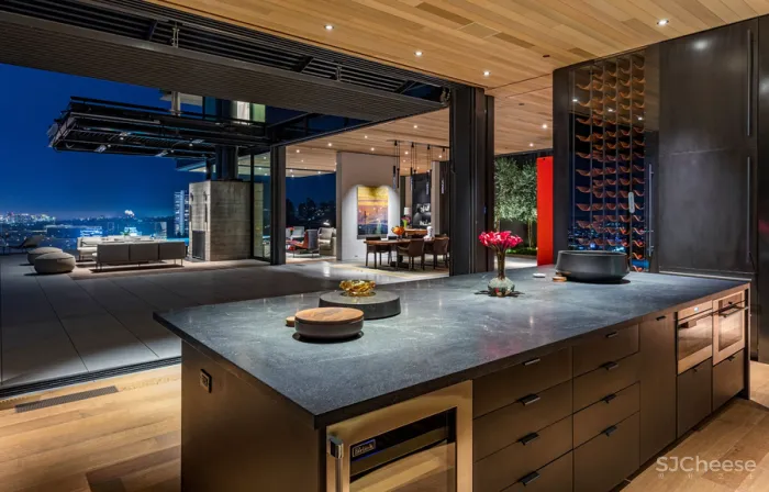 4亿的好莱坞豪宅,1453㎡到处“暗藏机关”!