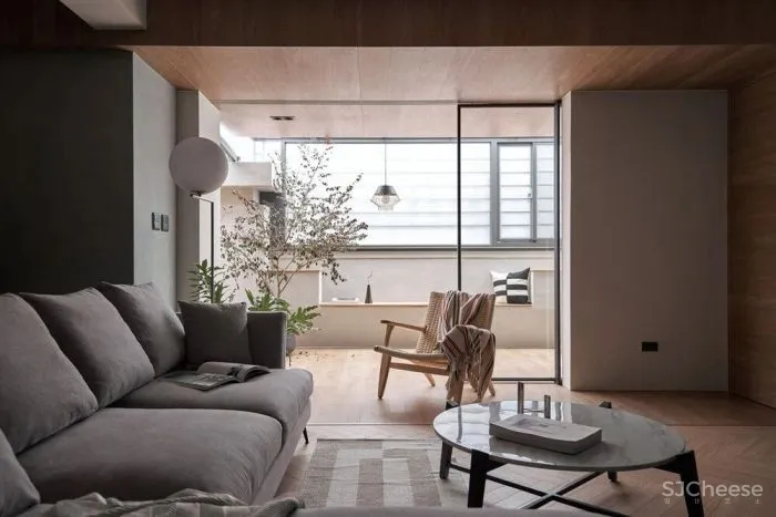 一座光与绿植相依的城市別苑,一座孩童与植物共生,学习感知四季转移的小苑