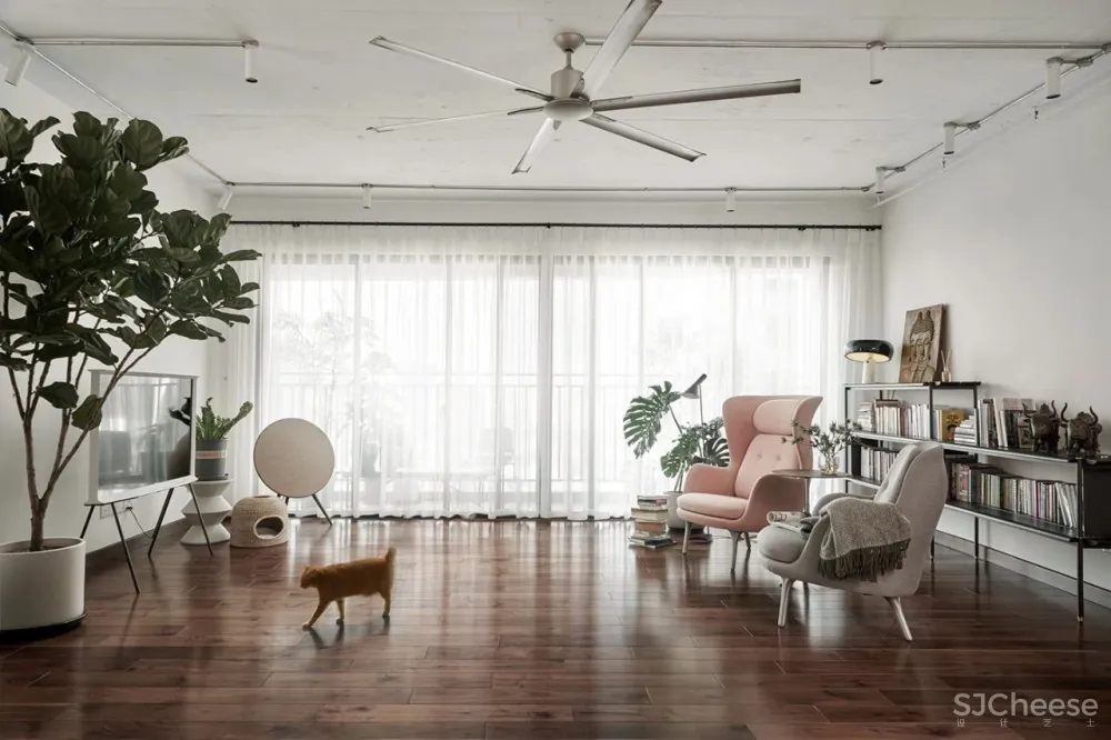 白色系简约时尚单身公寓