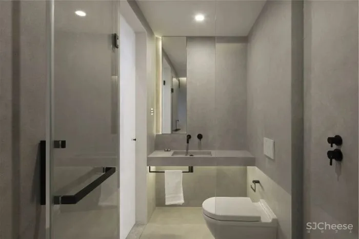 破旧大杂院改造成四合院民宿