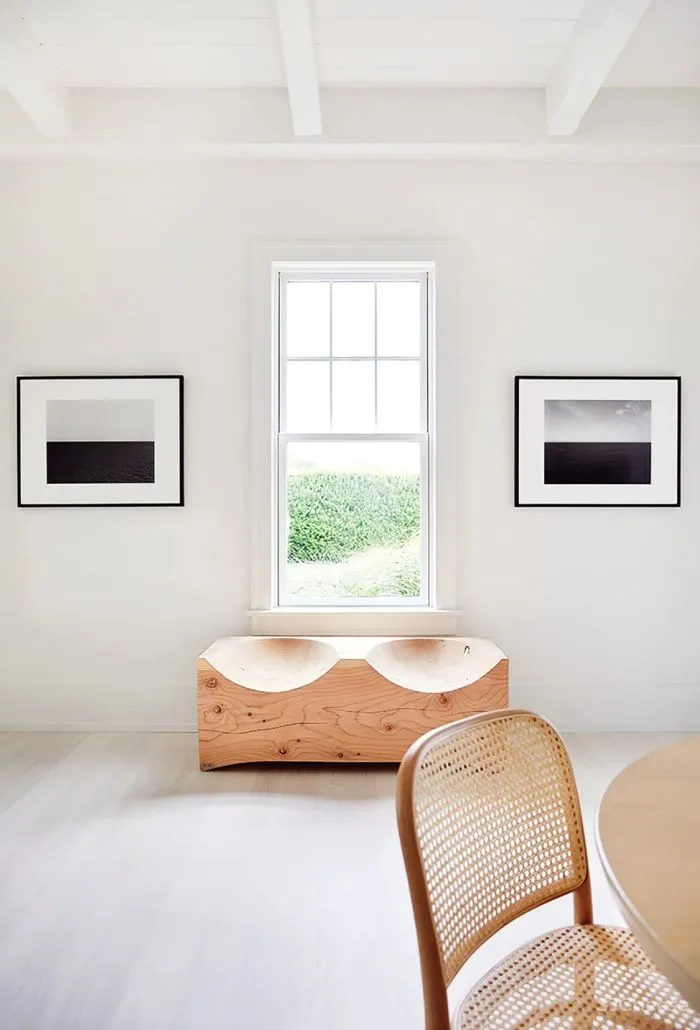 设计师用50种不同层次的白,打造了一个丰富的白色海滨别墅