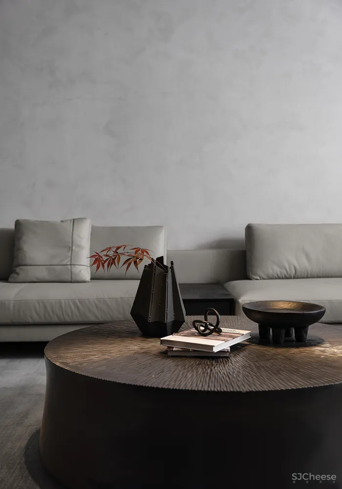 新作丨 夏承龙:240㎡极简私宅,克制而热烈!