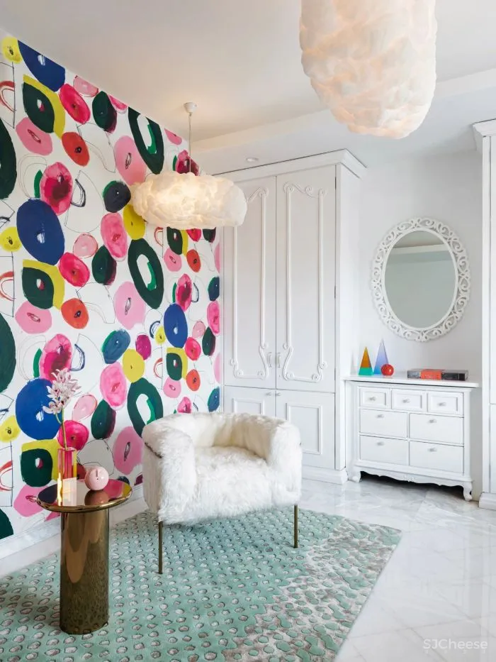 混合文化对冲的公寓,碰撞出鲜艳的艺术美感!