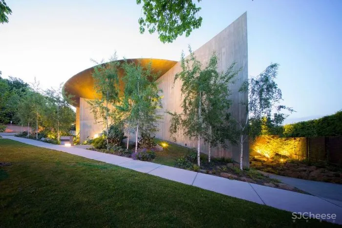 Wood Marsh Architecture丨墨尔本“雕塑”住宅，将现代艺术放大