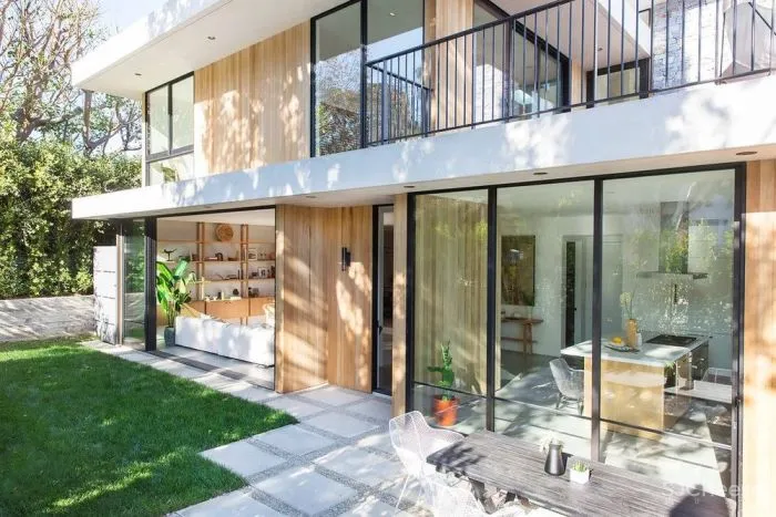 威尼斯式简约的日常内涵 Electric Bowery