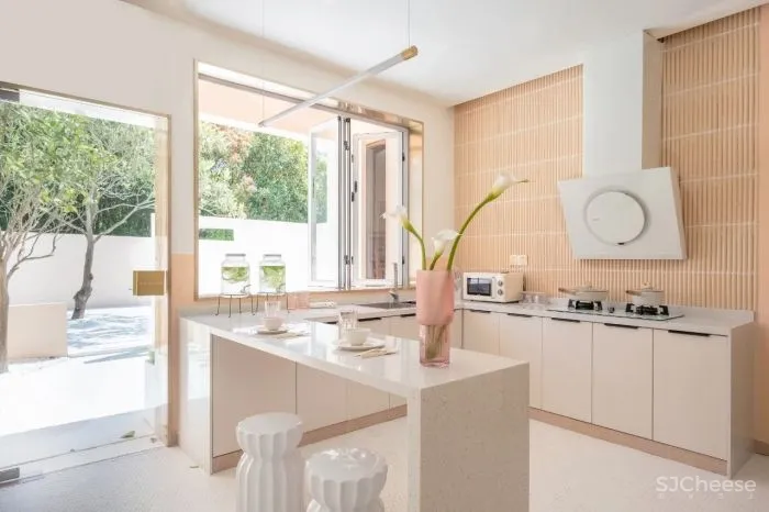 桃粉色ins风,温柔与硬朗的平衡 则问设计