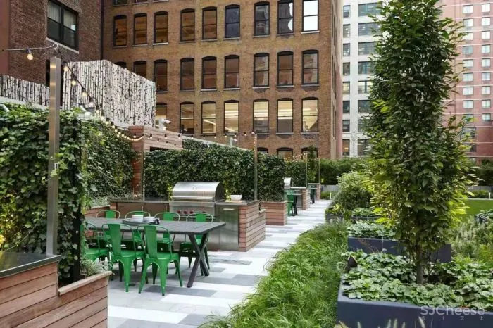 Kevin Dumais 低调奢华,一场来自中世纪的邂逅