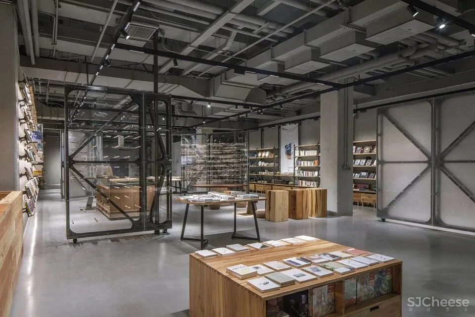 新作 嵌入旋转“结构” 无目的概念书店 罗宇杰工作室