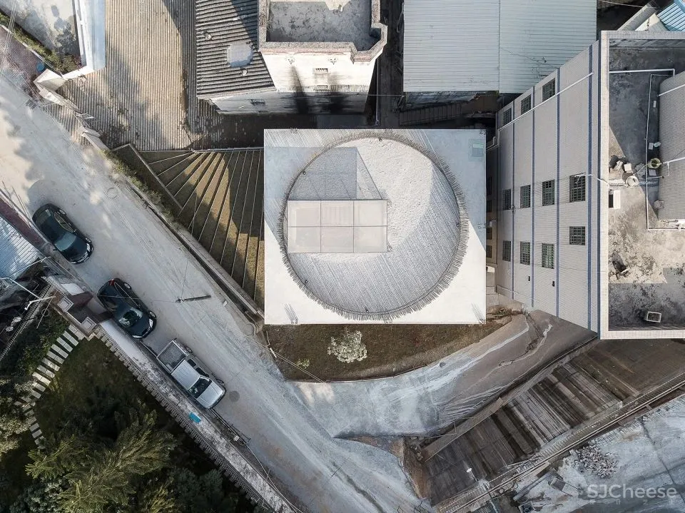 会“呼吸”的多米诺展馆 深圳大学 本原设计研究中心